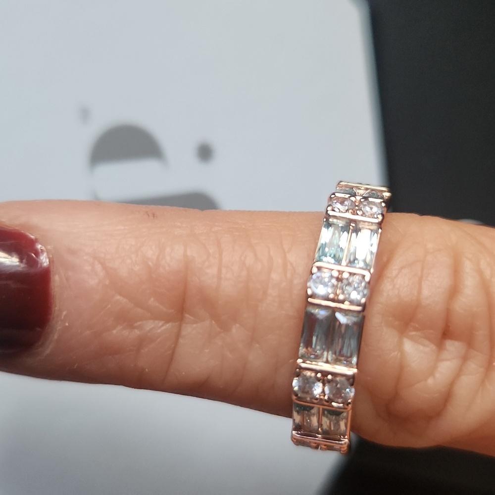 Jewelry - Picture 4 of 4